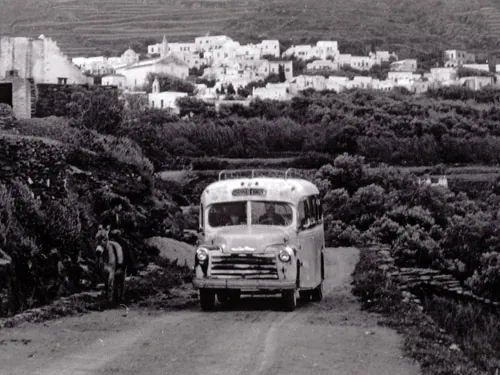 ΚΤΕΛ Τήνου — Από το 1968, δίπλα στον ταξιδιώτη